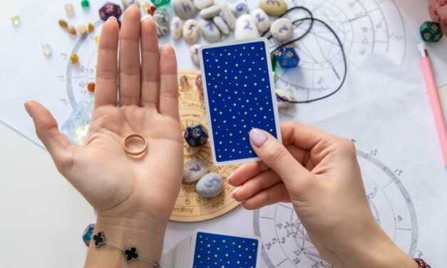 Tarot Reading About Her Return