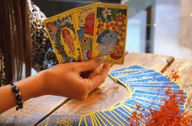 Reveal His Hidden Thoughts with Free Love Tarot Cards